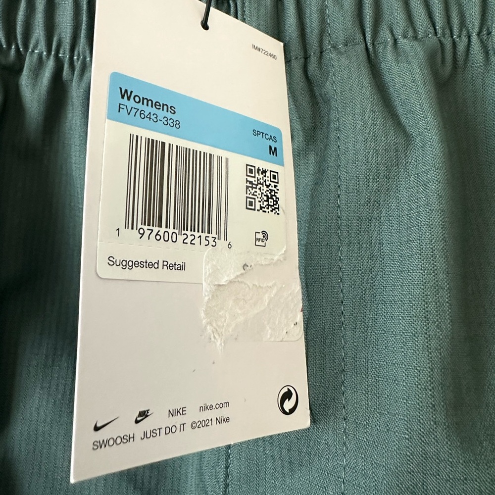 Nike Women's Green Cargo Joggers - Picture 2 of 13